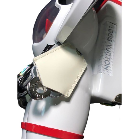 Louis Vuitton Vivienne Spaceman Astronaut Cosmonaute Statue Figure Figurine LV - Picture 10 of 13